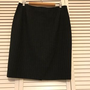 AK Anne Klein Pencil Skirt. Slate Gray. Sz 12.